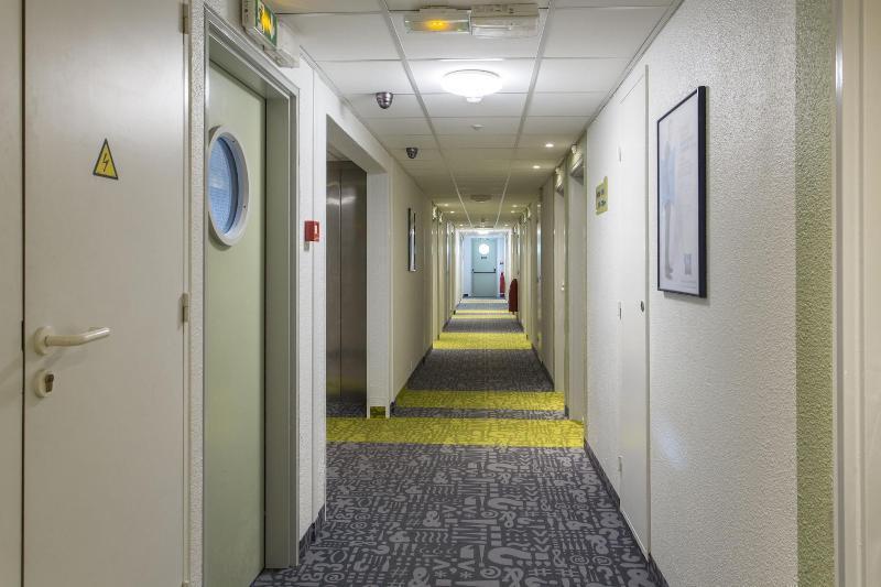 Ibis Budget Senlis Exterior photo